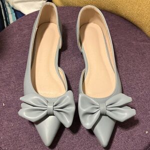 Elegant Gray Bow Flats